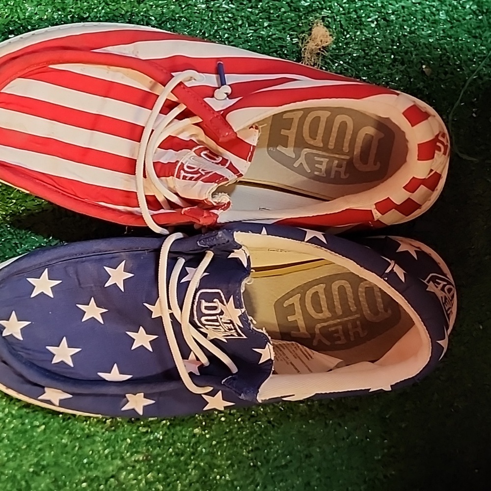Used Hey dude patriotic shoes